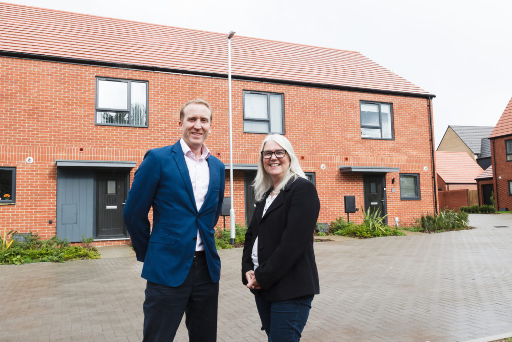 Stonebond partners with settle at The Appleyard in Flitton
